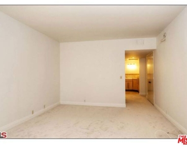318 N Maple Drive - Photo Thumbnail 15