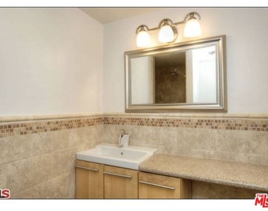 318 N Maple Drive - Photo Thumbnail 18