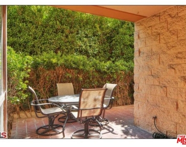 318 N Maple Drive - Photo Thumbnail 17