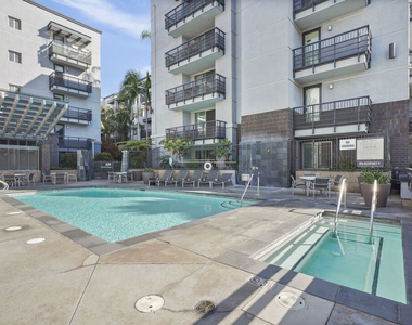 629 Traction Avenue - Photo Thumbnail 15