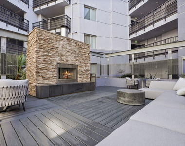629 Traction Avenue - Photo Thumbnail 11