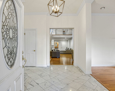 3690 Crownridge Drive - Photo Thumbnail 15