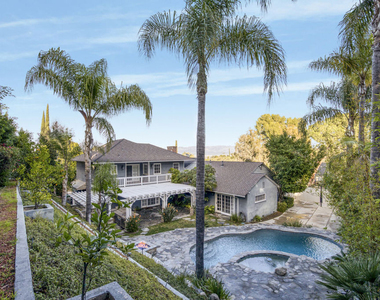 3690 Crownridge Drive - Photo Thumbnail 10