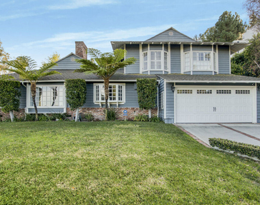 3690 Crownridge Drive - Photo Thumbnail 5