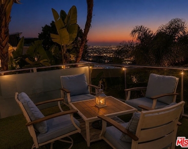 8380 Hollywood - Photo Thumbnail 27