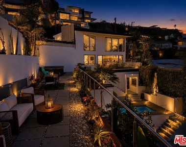 8380 Hollywood - Photo Thumbnail 55