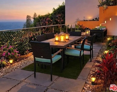 8380 Hollywood - Photo Thumbnail 53