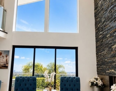 8380 Hollywood - Photo Thumbnail 9