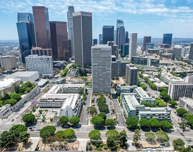 800 W 1st Street - Photo Thumbnail 38