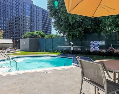 800 W 1st Street - Photo Thumbnail 32