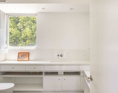 1407 Oak Street - Photo Thumbnail 30