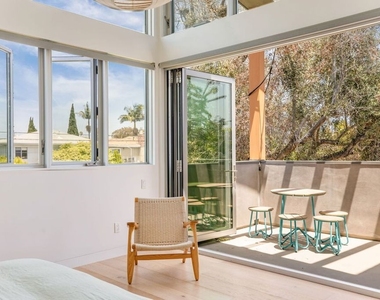 1407 Oak Street - Photo Thumbnail 23