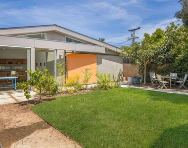 1407 Oak Street - Photo Thumbnail 42