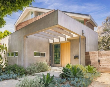1407 Oak Street - Photo Thumbnail 47