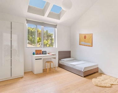 1407 Oak Street - Photo Thumbnail 29