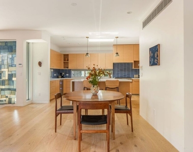 1407 Oak Street - Photo Thumbnail 9