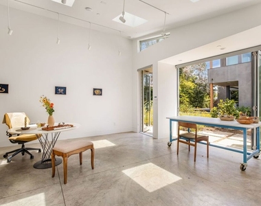 1407 Oak Street - Photo Thumbnail 44