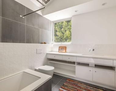 1407 Oak Street - Photo Thumbnail 31