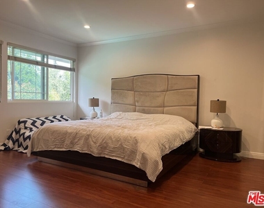 5819 Fairhaven Avenue - Photo Thumbnail 16
