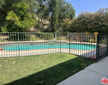 5819 Fairhaven Avenue - Photo Thumbnail 12