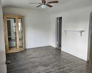 2226 Zoe Avenue - Photo Thumbnail 1