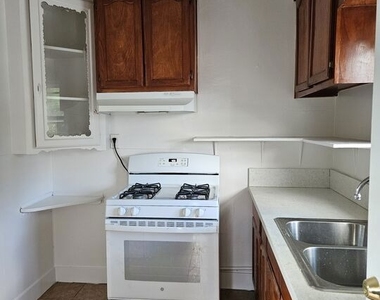 2226 Zoe Avenue - Photo Thumbnail 4