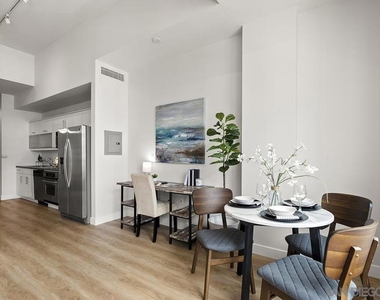 350 W Ash Street W - Photo Thumbnail 12