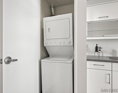 350 W Ash Street W - Photo Thumbnail 18
