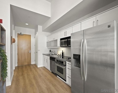 350 W Ash Street W - Photo Thumbnail 7