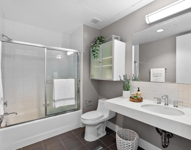 350 W Ash Street W - Photo Thumbnail 17