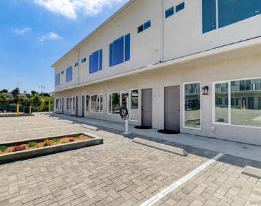 5432 Churchward - Photo Thumbnail 28