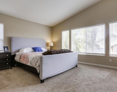 10019 Kika Ct - Photo Thumbnail 23