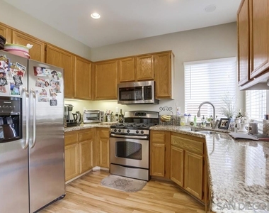 10019 Kika Ct - Photo Thumbnail 5