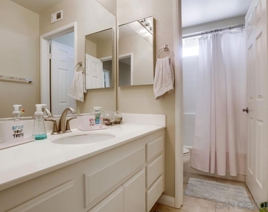 10019 Kika Ct - Photo Thumbnail 19