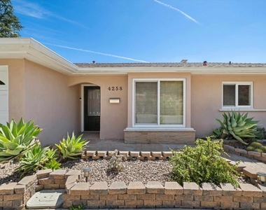 4258 Summit Dr - Photo Thumbnail 2