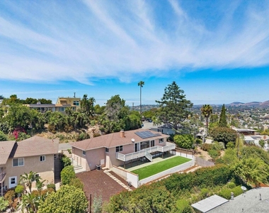 4258 Summit Dr - Photo Thumbnail 11