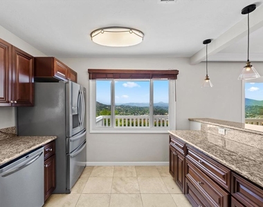 4258 Summit Dr - Photo Thumbnail 19