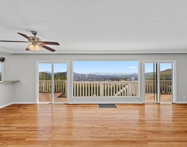 4258 Summit Dr - Photo Thumbnail 12