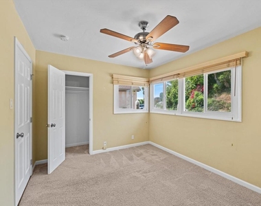 4258 Summit Dr - Photo Thumbnail 31