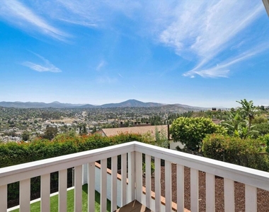 4258 Summit Dr - Photo Thumbnail 23