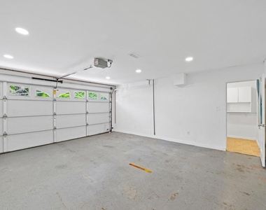4258 Summit Dr - Photo Thumbnail 39