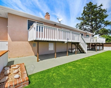 4258 Summit Dr - Photo Thumbnail 26