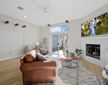 53445 Eisenhower Drive - Photo Thumbnail 16