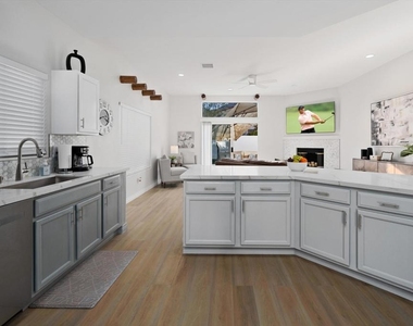 53445 Eisenhower Drive - Photo Thumbnail 14