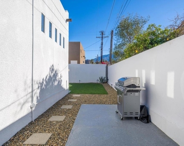 53445 Eisenhower Drive - Photo Thumbnail 32