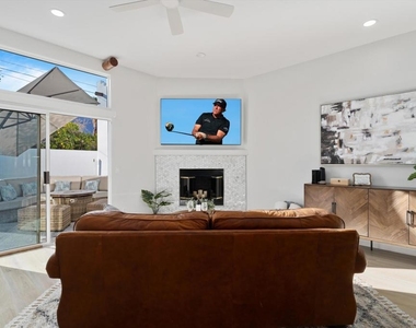 53445 Eisenhower Drive - Photo Thumbnail 15