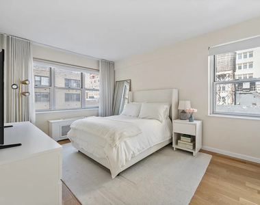 80 Park Avenue - Photo Thumbnail 2