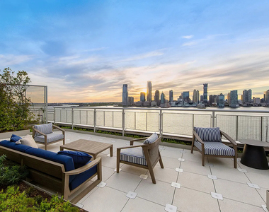 20 River Terrace - Photo Thumbnail 7