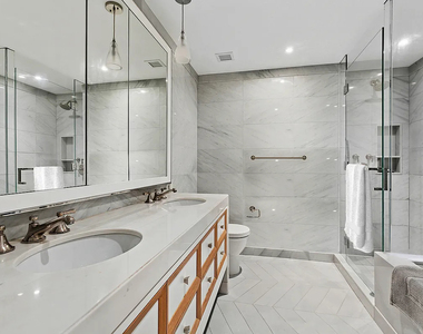 212 Warren Street - Photo Thumbnail 5