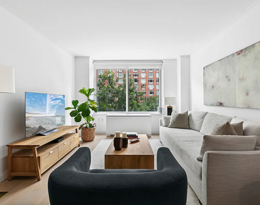 212 Warren Street - Photo Thumbnail 1